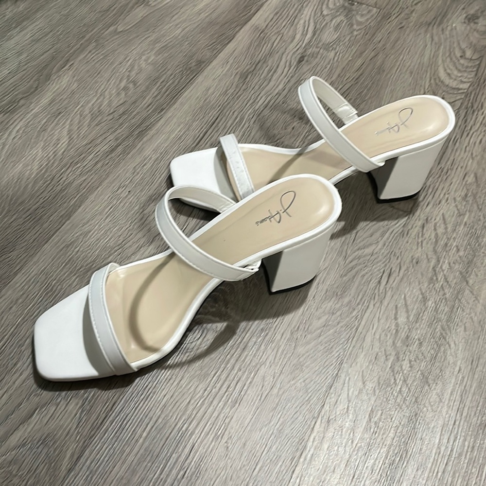 White strappy heel extremely comfortable bridal shoe worn once for bride